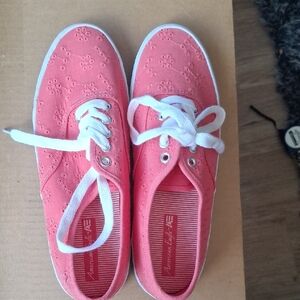 American Eagle 7.5 Woman Loafer Sneakers